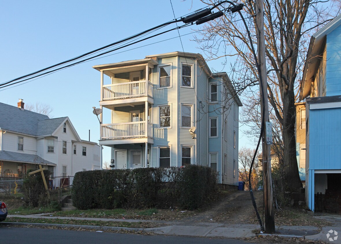 138 Westland St, Hartford, CT 06120 Apartments in Hartford, CT