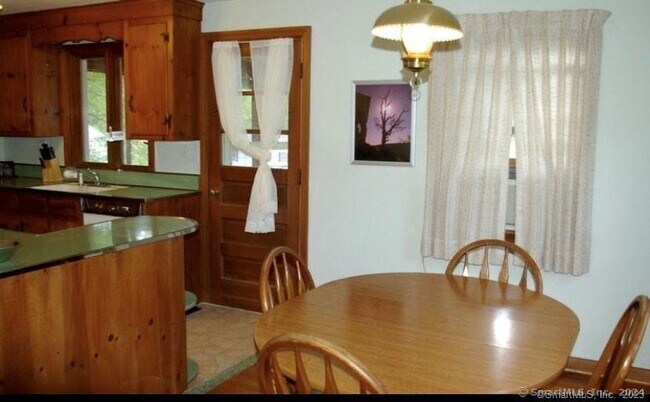 Building Photo - 46 Klarman Dr