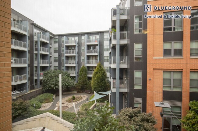Foto del edificio - 731 Seaton Ave