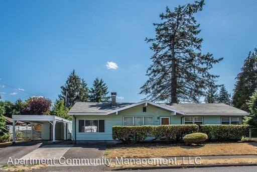 Building Photo - 11724 NE Siskiyou St