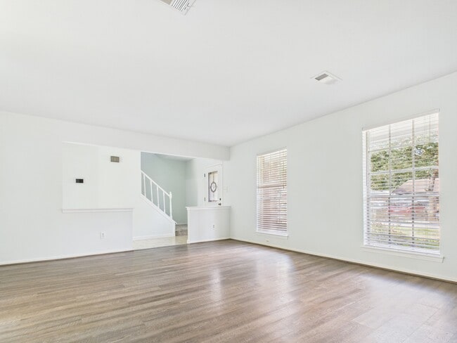 Building Photo - 2103 Mustang Springs Dr