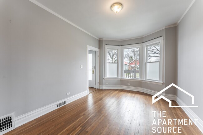 Building Photo - 1009 S Ridgeland Ave