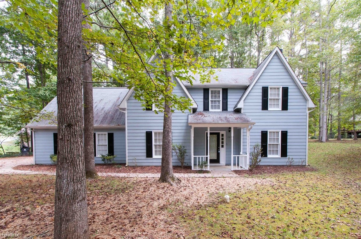 4 br, 2.5 bath House 150 Oak Street House Rental in Fayetteville