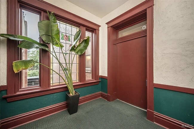 Building Photo - 19 N Taylor Ave