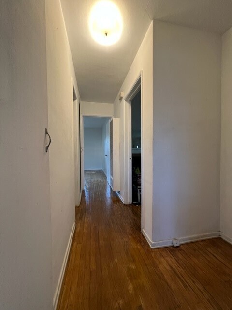 Hallway between bedrooms - 536 Cypress Ave