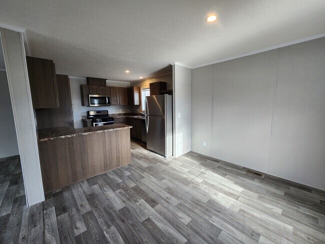 Foto del edificio - 9072 Windward Dr