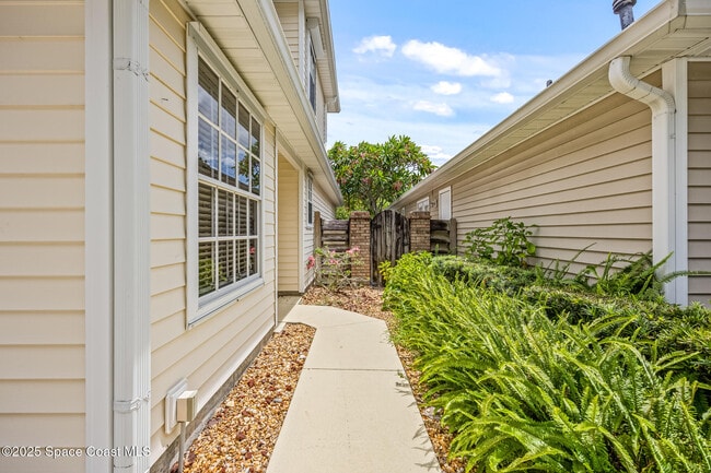 Building Photo - 1609 Pga Blvd