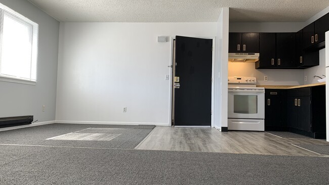 Building Photo - 2510 S McKinley St