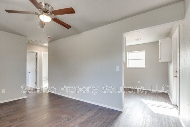 Photo - 4424 SE 38th St House