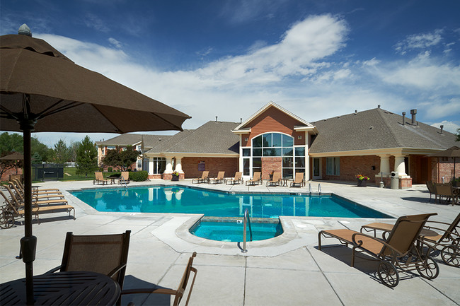 Two outdoor swimming pools - Madison Park