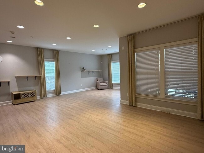 Building Photo - 15723 Quince Trace Terrace