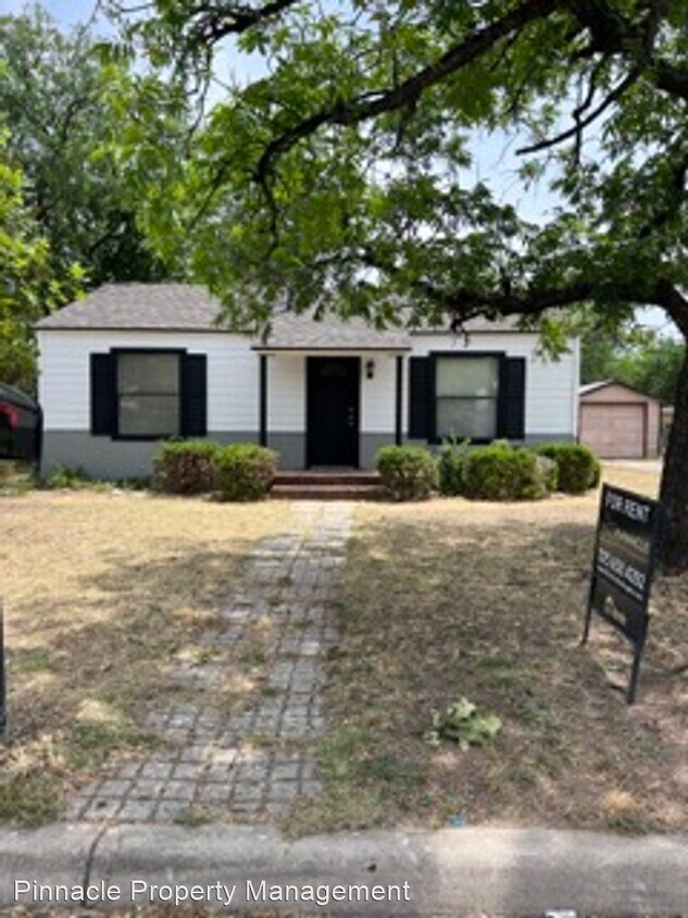 2 br, 1 bath House 1857 W. Twohig House Rental in San Angelo, TX