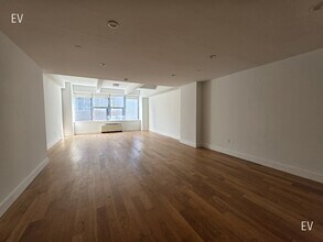 Building Photo - 50 Murray St