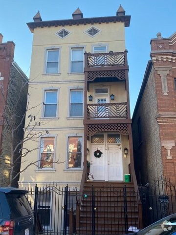 Building Photo - 1346 N Bosworth Ave