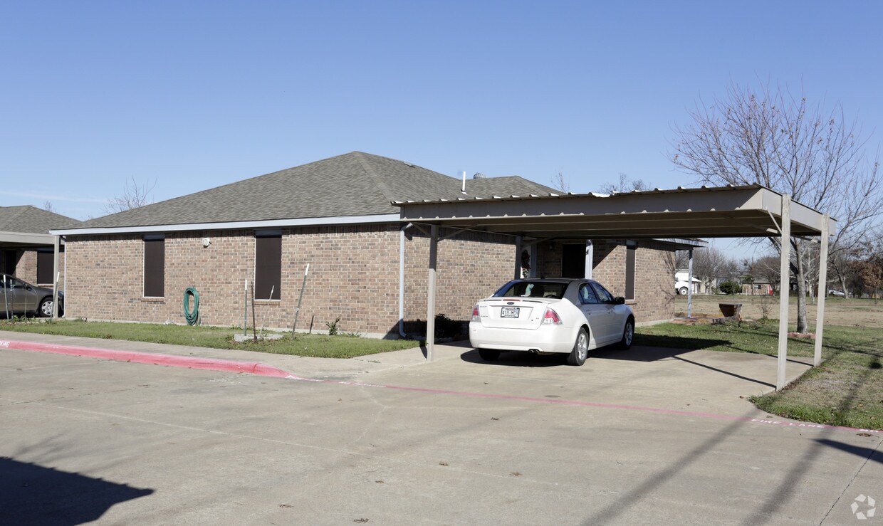 Primary Photo - Crape Myrtle Apartments