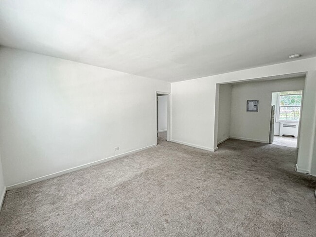 Photo - Charming 1 Bed 1 Bath Condo In Arlington Oaks