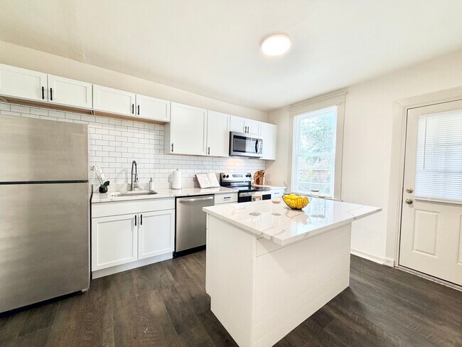 Foto del edificio - 4840 Gardenville Ave