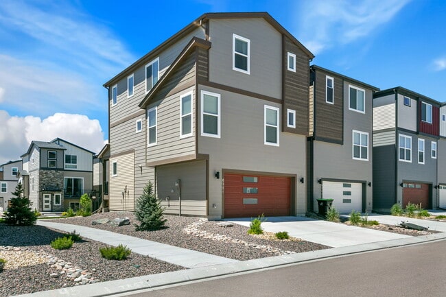 Rear Garage - 6351 Hijinks Ln