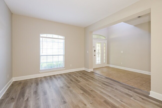 Foto del edificio - 3339 Turkey Creek Dr