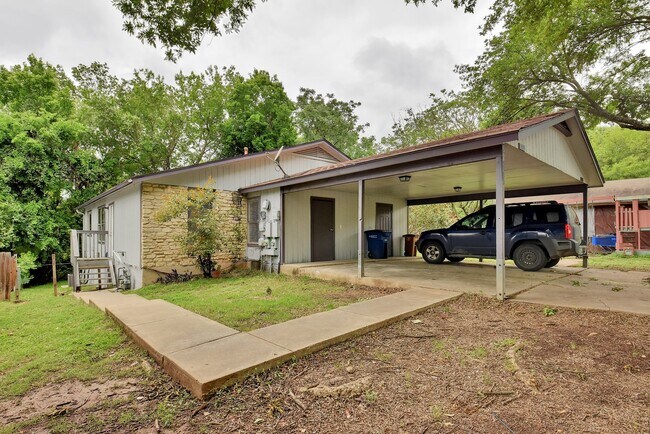 Foto del edificio - 5303 Spring Meadow Rd