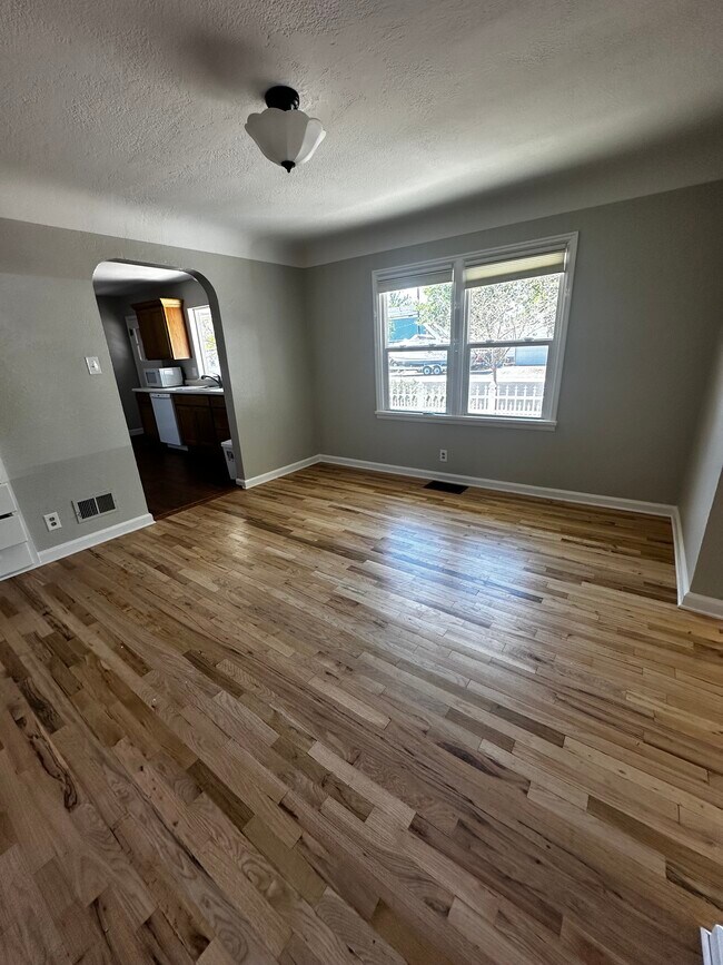 Building Photo - 510 N 18th St