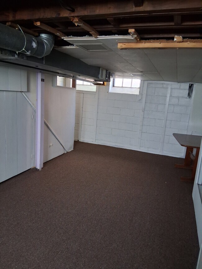 Foto del edificio - 4819 Woodworth St