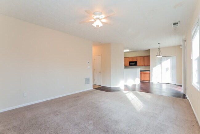 Building Photo - 7069 Silver Bend Pl SE