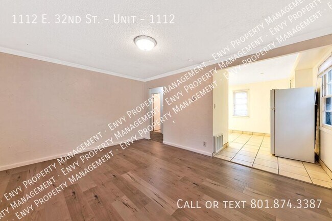 Building Photo - Pet Friendly 2 Bed - 1 Bath Duplex Near We...
