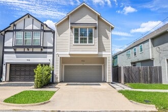 Building Photo - 946 Judiway St