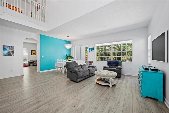 Foto del edificio - 956 Mill Creek Dr