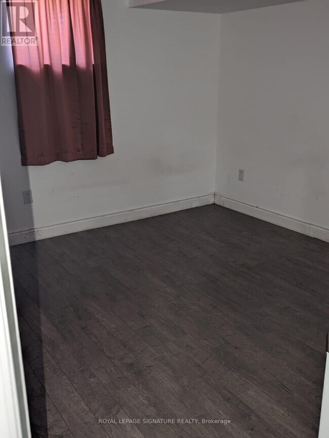 Photo du bâtiment - 24 Spencer Dr