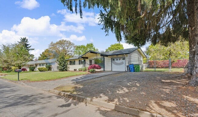 Building Photo - 7006 Tennessee Ln