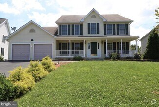 Building Photo - 1026 Bexhill Dr