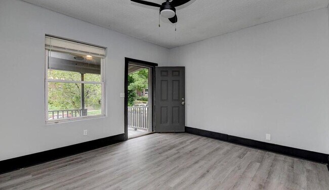 Building Photo - 814-816 S Ohio Avenue