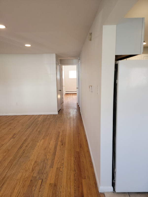 Building Photo - 2339 Boas St