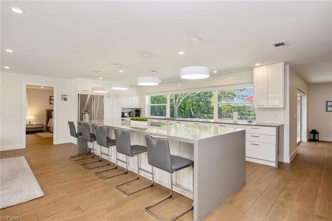 Foto del edificio - 409 Cypress Way E