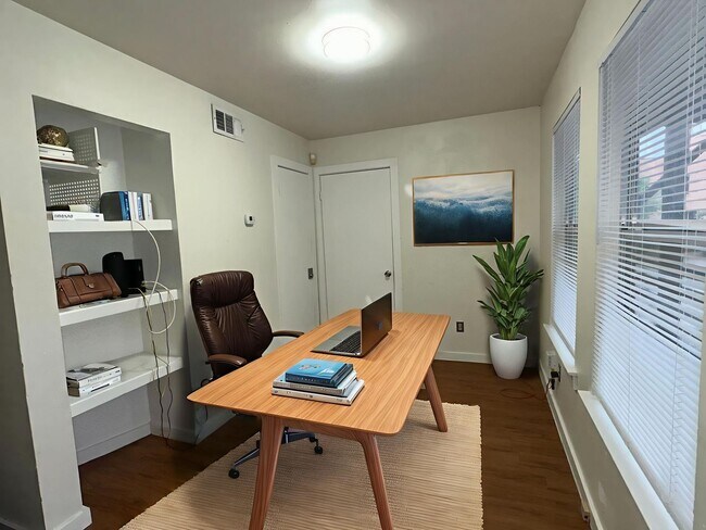 Foto del edificio - UT PRE-LEASE: 5 bed / 3 bath Remodeled Wes...