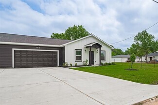 Building Photo - 632 Silliman St