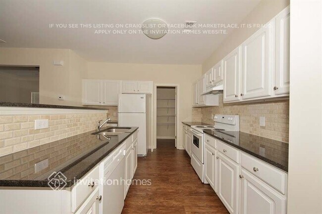 Building Photo - 3030 Stonebrook Cove