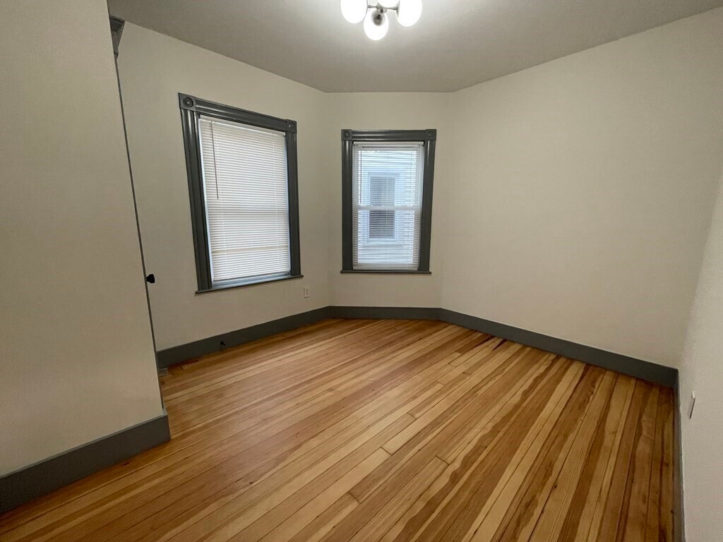 Foto principal - 32 Long Ave