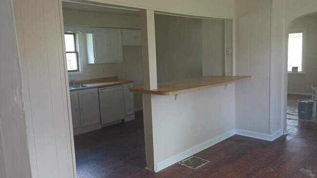 Building Photo - 480 Ridge Ave