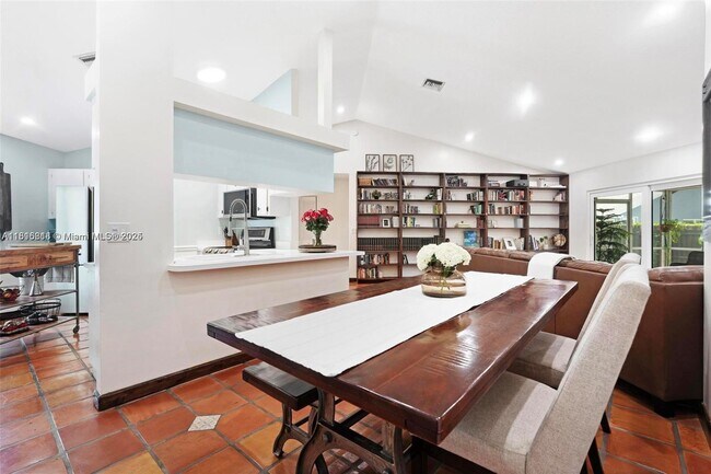 Building Photo - 301 NW 78th Ave