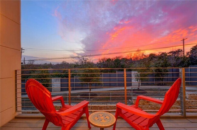 Foto del edificio - 604 N Bluff Dr