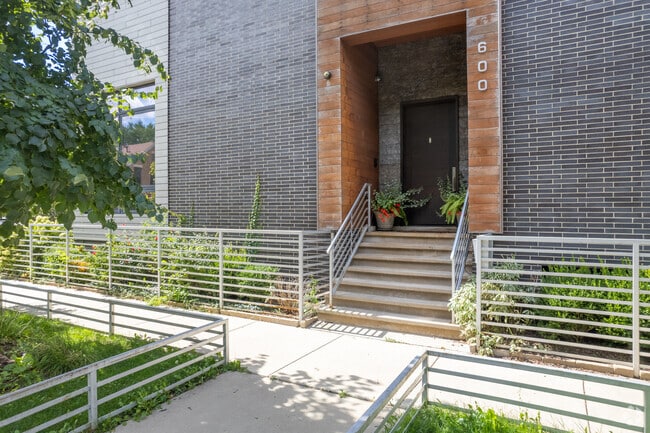 Entrance - 600 N Leavitt St