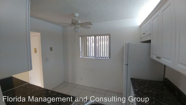 Building Photo - 5130 Las Verdes Cir