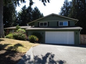 Building Photo - 1009 Chippewa Dr