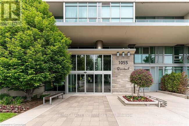 Building Photo - 1055 Southdown Rd