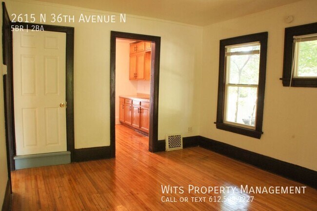 Foto del edificio - Beautiful 5 Bedroom, 2 Bathroom: Section 8...