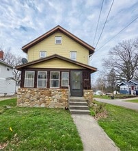 Building Photo - 2044 18th St SW