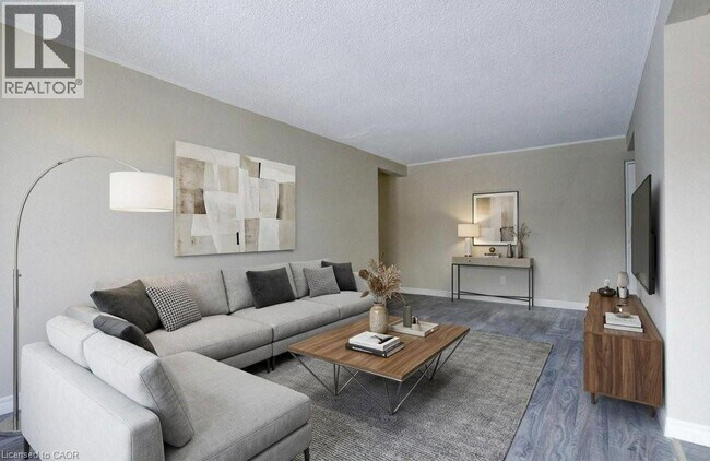 Photo du bâtiment - 326 Erb St. W